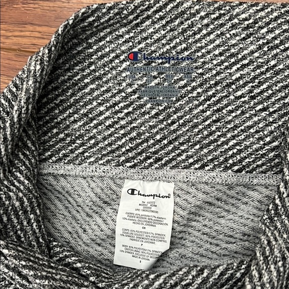 Champion Women’s Leggings - Picture 4 of 7